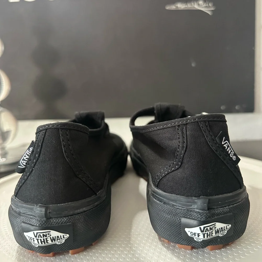 🆕Vans Canvas Heart Buckle Mary Janes - Picture 7 of 14